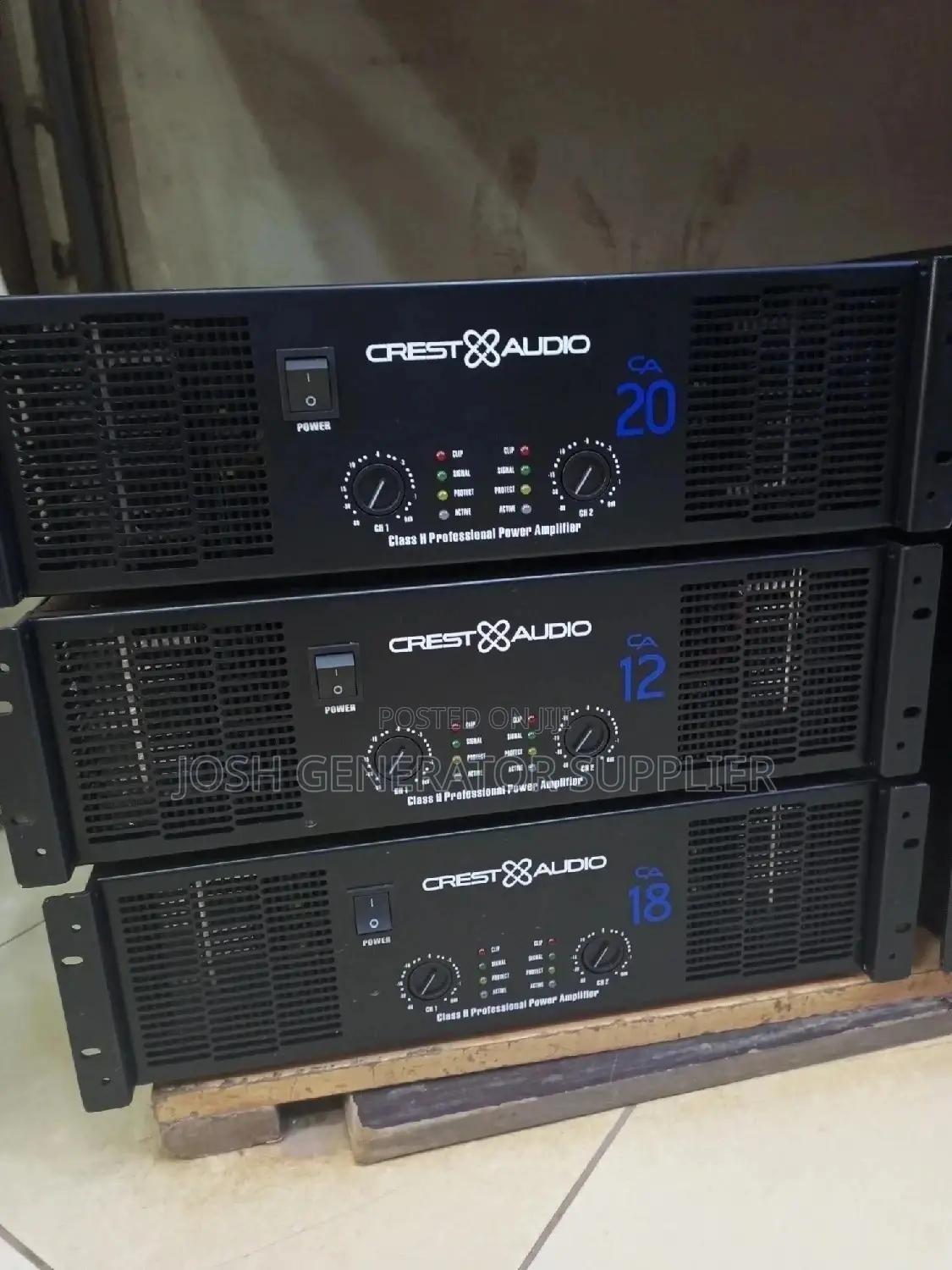 Crest Audio(CA18) Amp