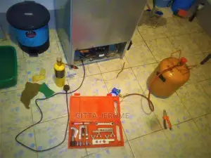 Fridge Repair Mechanic / Technician