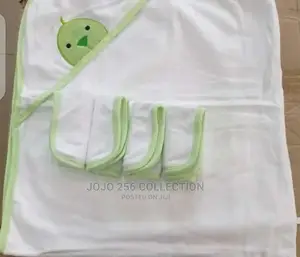 Hooded Towel With Wash Cloth