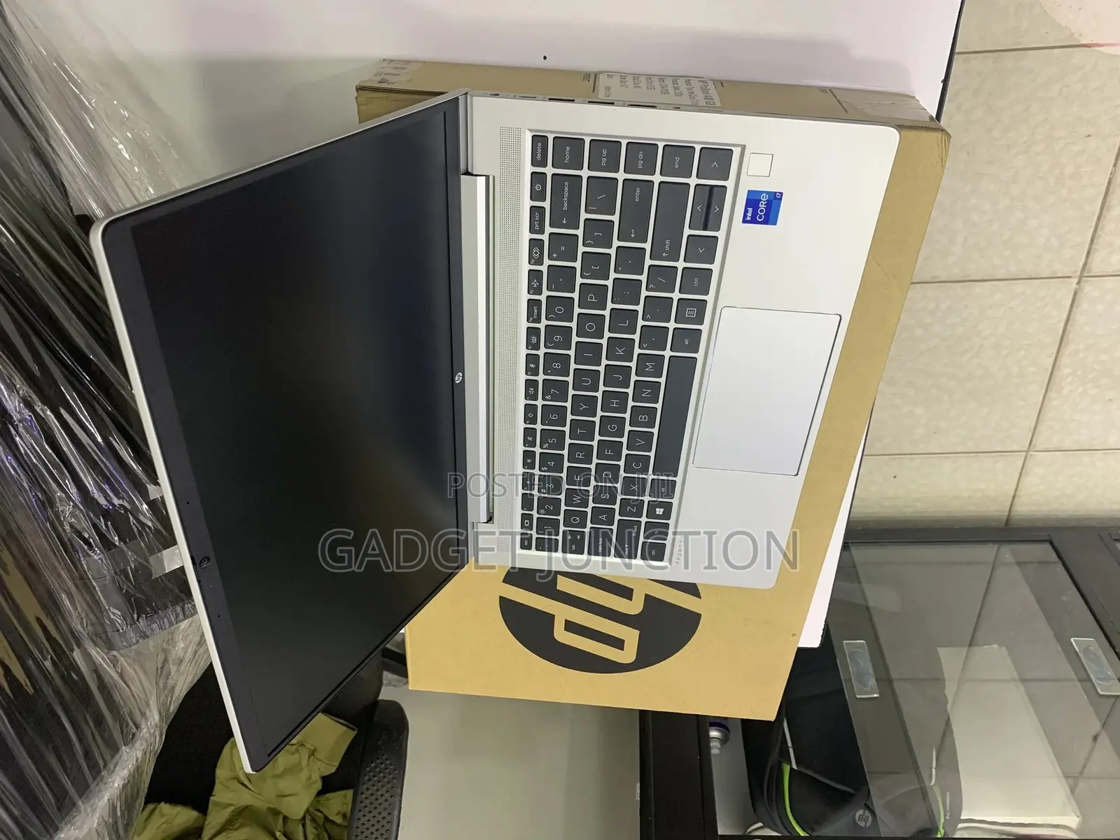 New Laptop HP ProBook 440 G8 8GB Intel Core I7 SSD 512GB