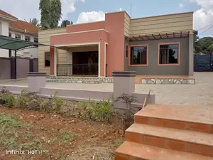 3bdrm Bungalow in Kololo Property, Central Division for Rent