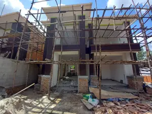 Furnished 5bdrm House in Kisaasi Tarmack, Central Division for Sale