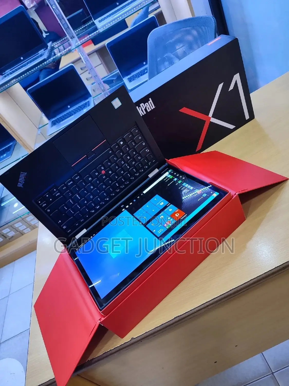 New Laptop Lenovo Thinkpad X1 Yoga 16GB Intel Core I7 SSD 512GB