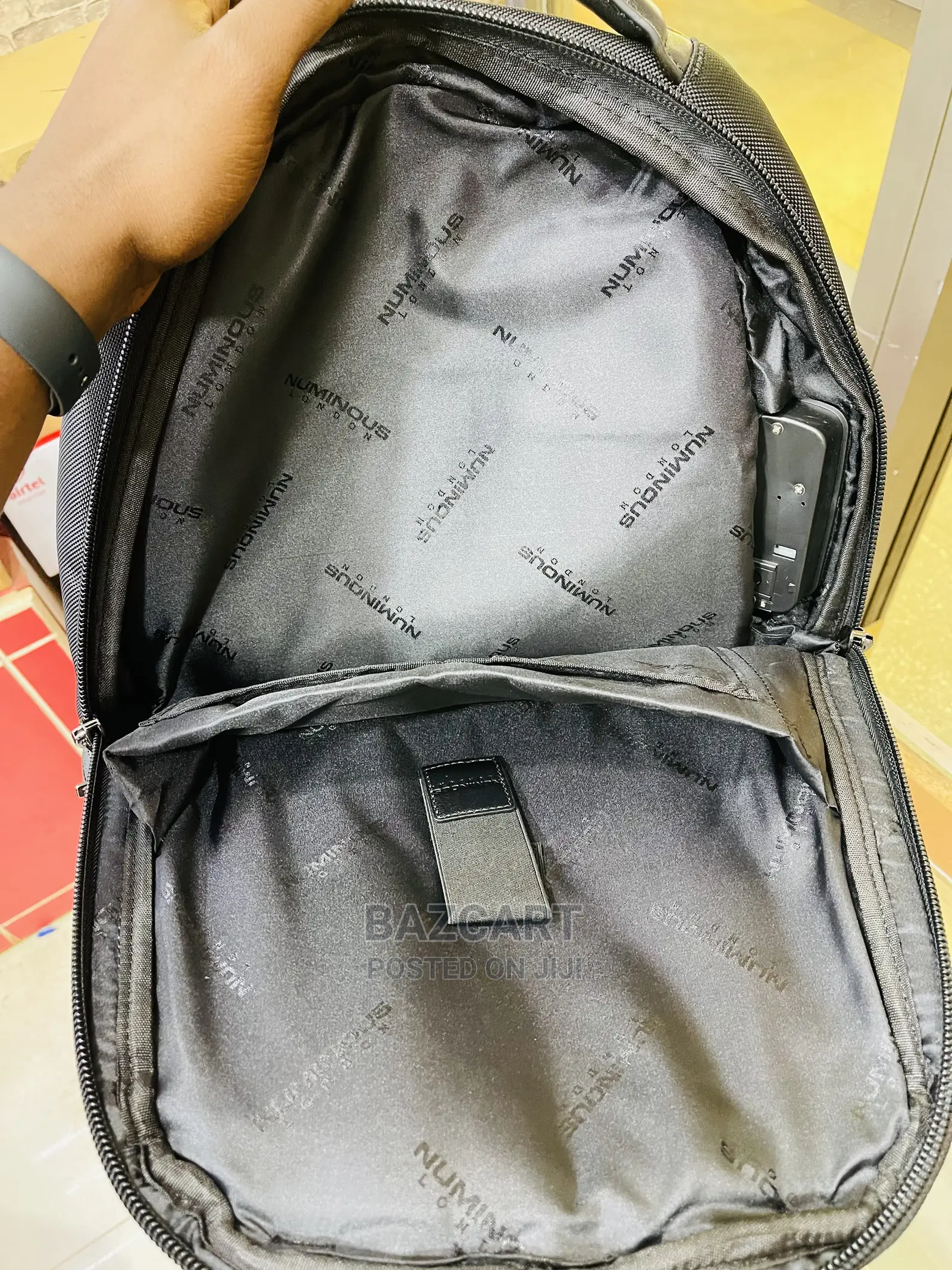 Numinous London Backpack With Fingerprint and Powebank