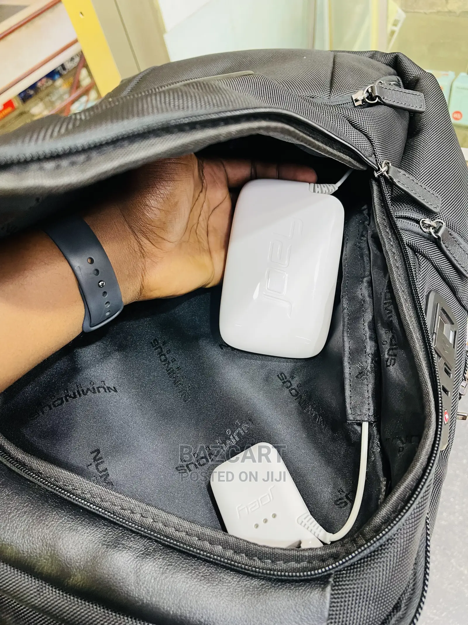 Numinous London Backpack With Fingerprint and Powebank