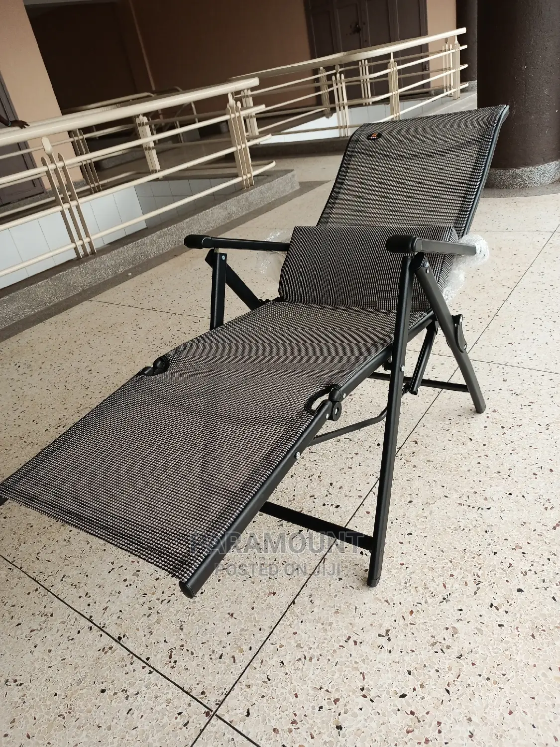 Inclining Chair