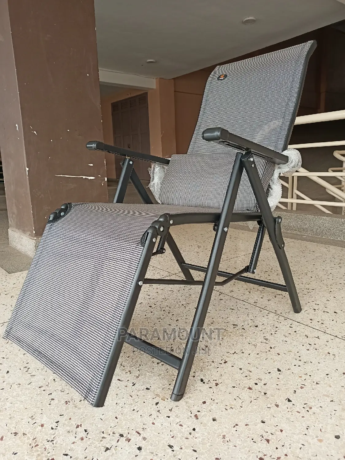 Inclining Chair