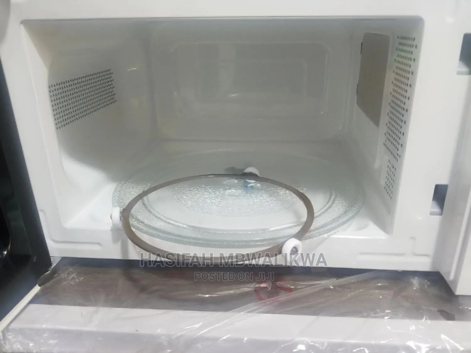 Sayona 20L Microwave.