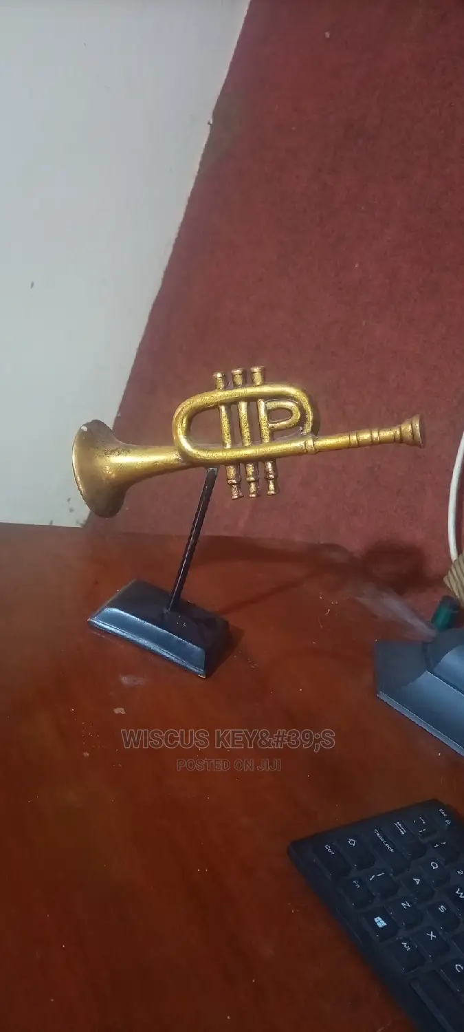 Trumpet Statue