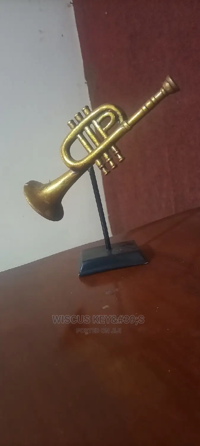 Trumpet Statue