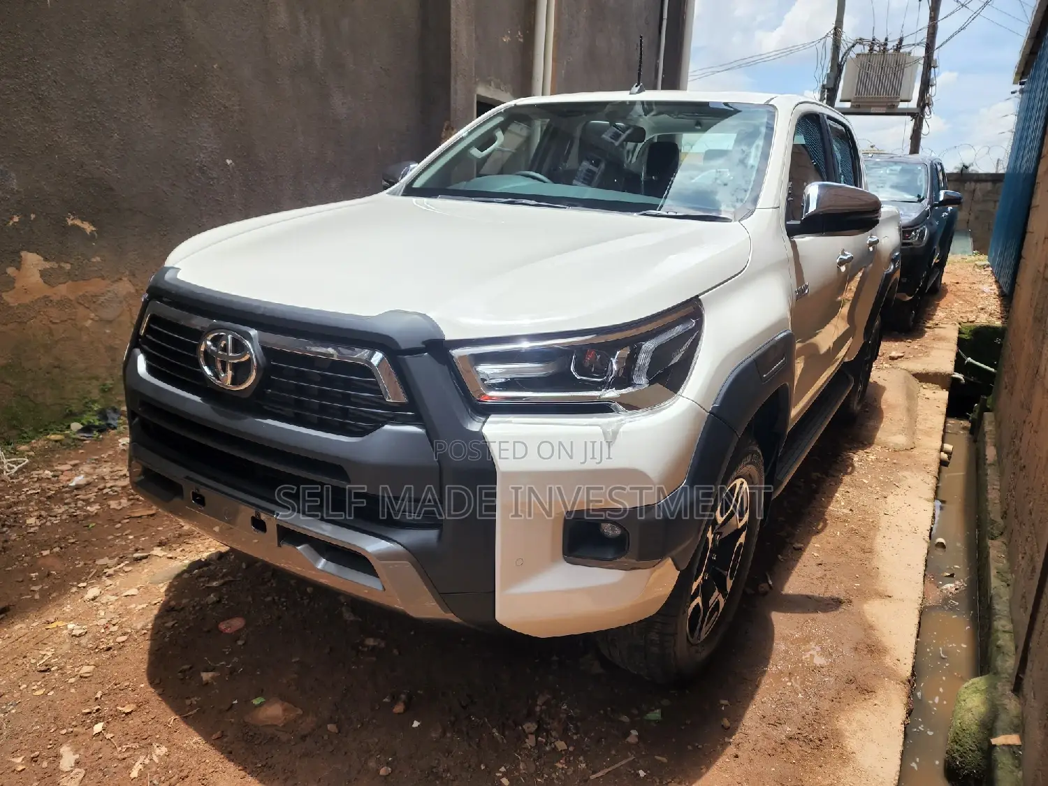 Toyota Hilux 2022 White