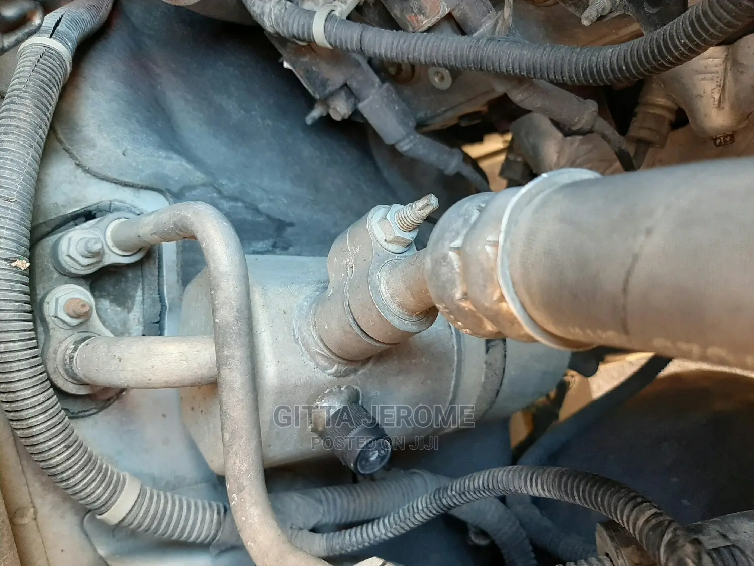 Car AC Refrigerant Refill