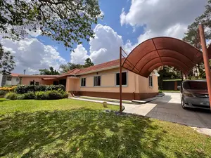 4bdrm Bungalow in Mbuya, Central Division for Rent