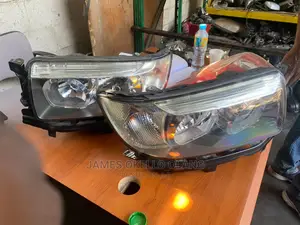 Forester Subaru Sg9 Headlights Sold in Pieces . Japan Used