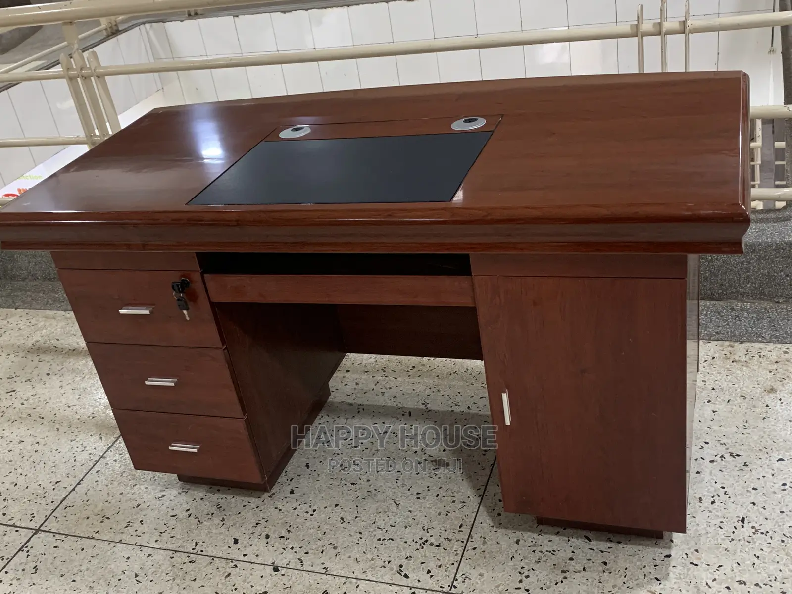 Office Desk ( 1.4meter)