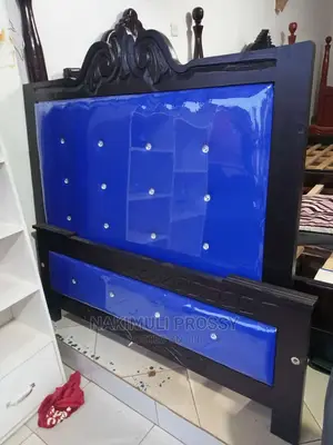 4*6 Leather Bed Blue and Black