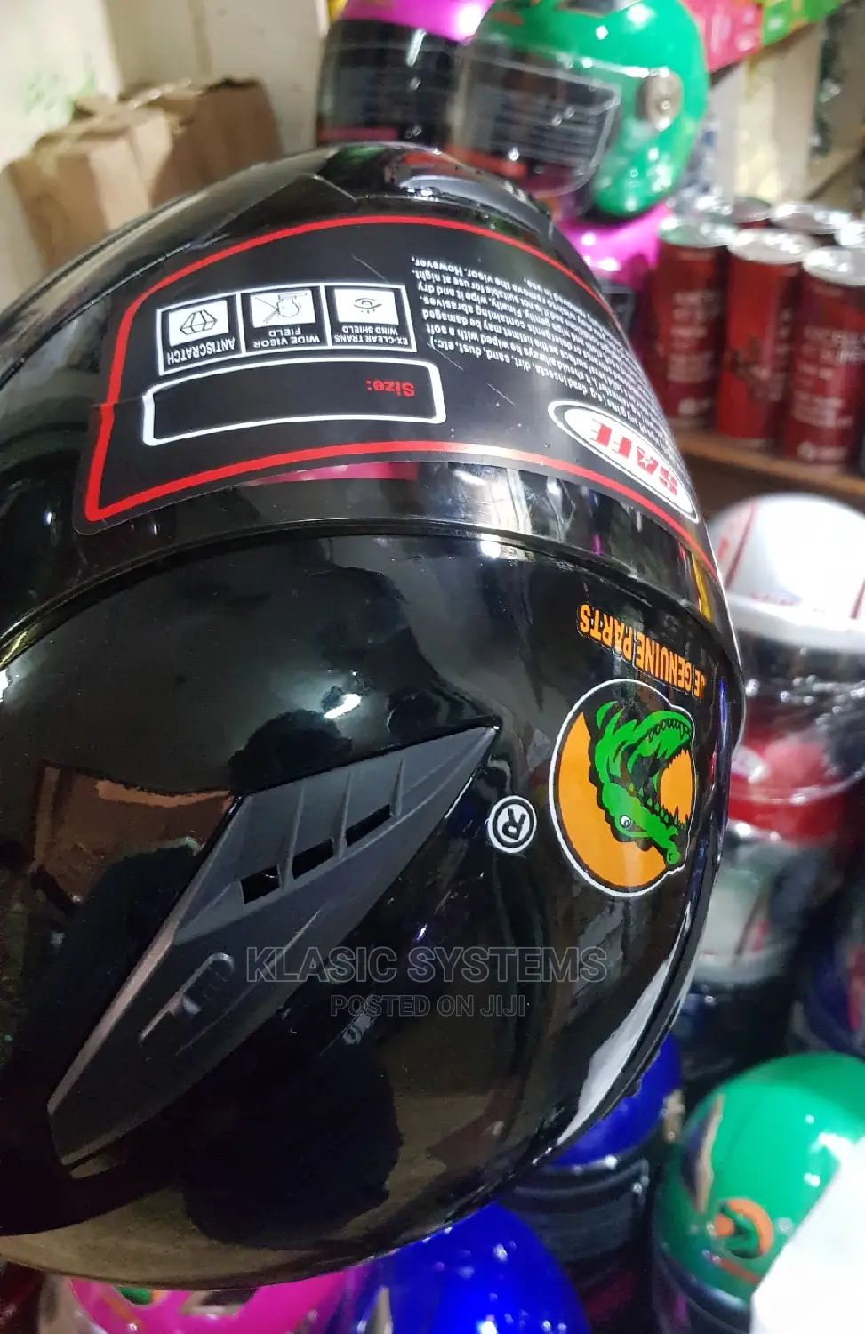 Crocodile HELMENTS