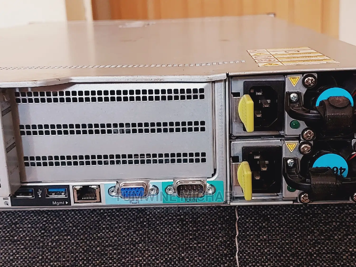 Server Huawei OceanStor 5500 V3 32GB Intel Xeon HDD 500GB