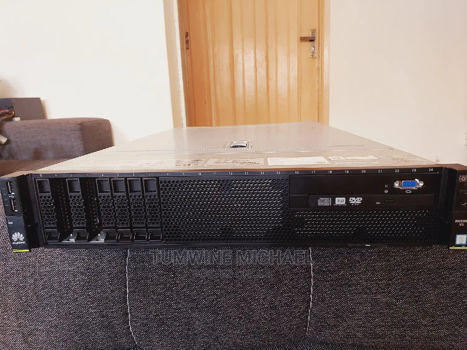 Server Huawei OceanStor 5500 V3 32GB Intel Xeon HDD 500GB