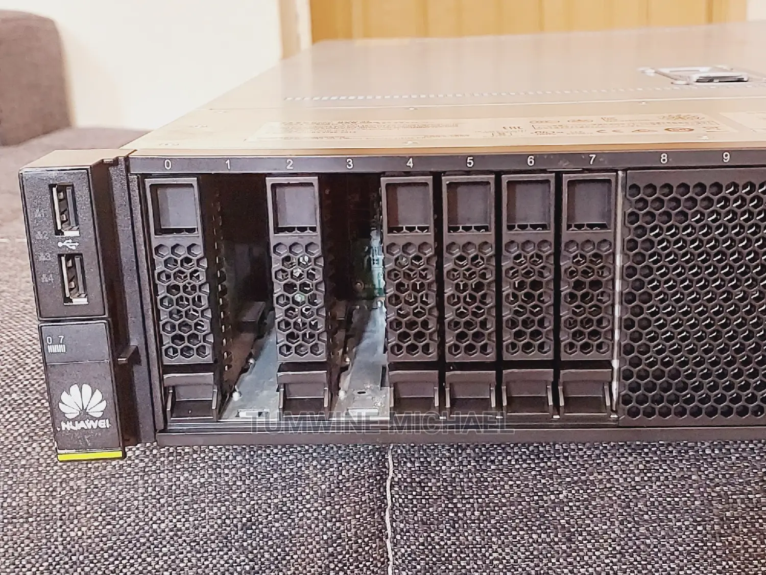 Server Huawei OceanStor 5500 V3 32GB Intel Xeon HDD 500GB