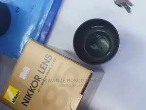 Nikon 85mm
