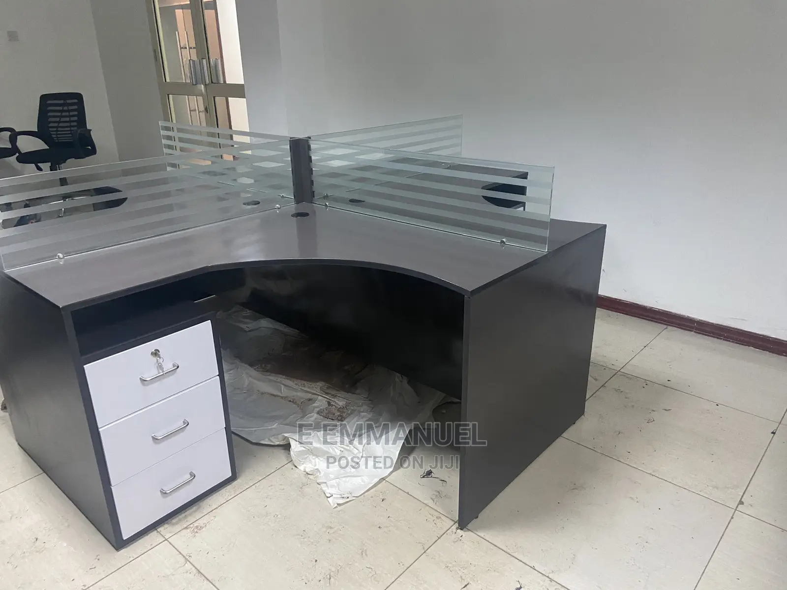 Workstation/Staff Desk