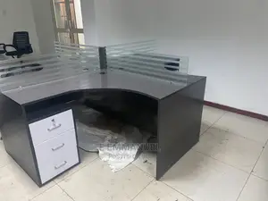 Workstation/Staff Desk