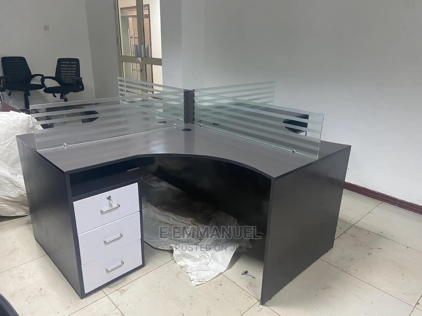 Workstation/Staff Desk