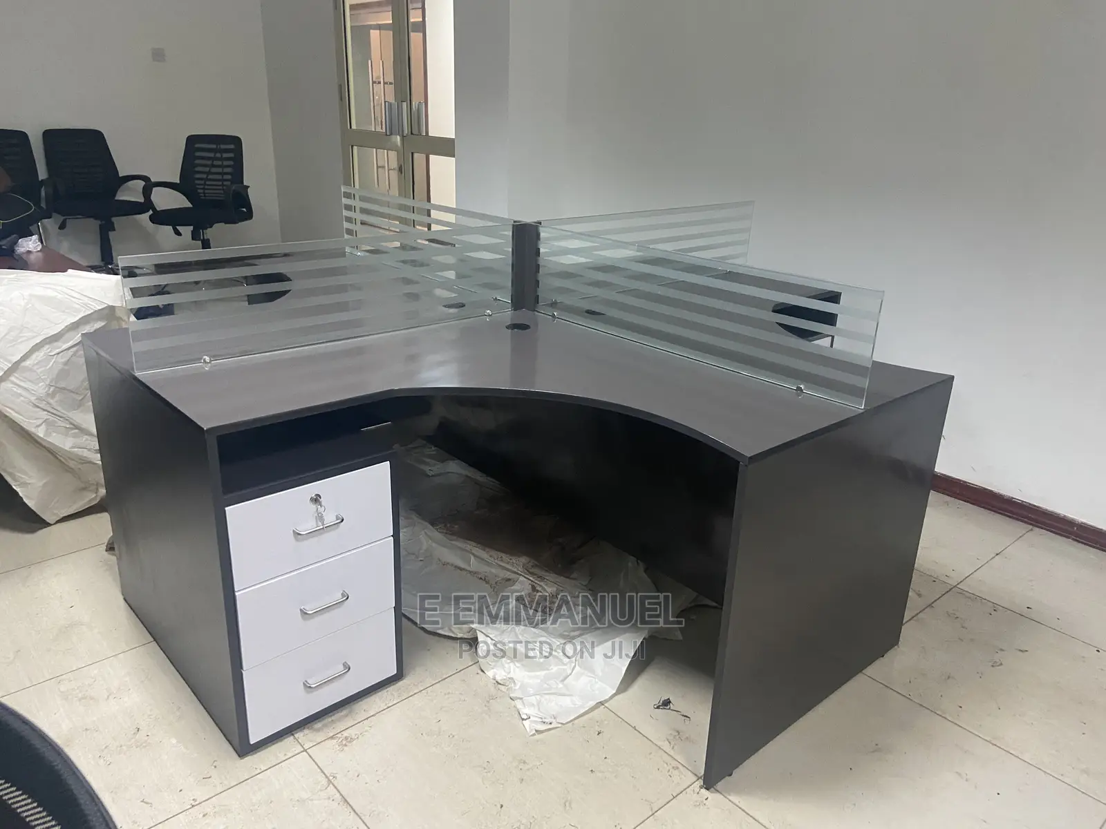 Workstation/Staff Desk