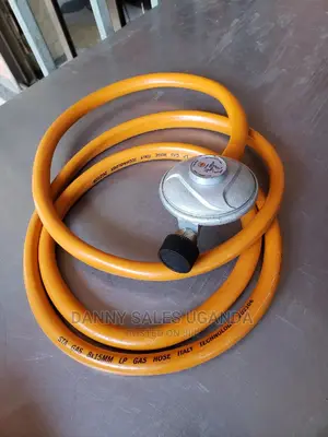6kg Regulator and Hose Pipe (Call for Delivery)