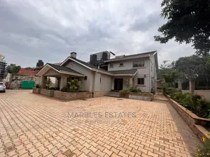 4bdrm Townhouse / Terrace in Kololo, Central Division for Rent