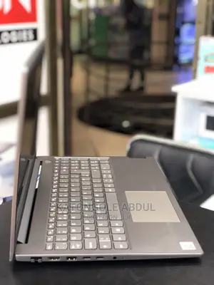 Laptop Lenovo ThinkBook 15 16GB Intel Core I7 HDD+SSD 250GB