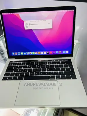 Laptop Apple MacBook Pro 8GB Intel Core I5 SSD 512GB