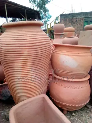 Garden Pots (Flower Pots)