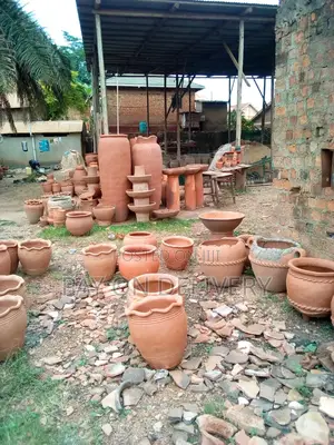 Garden Pots (Flower Pots)