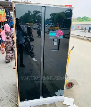 Hisense 670L Side by Side Refrigerator