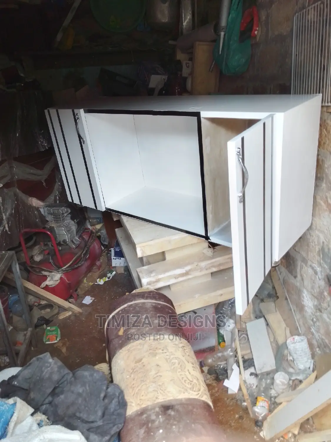 Nice TV Stand