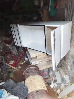 Nice TV Stand