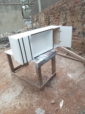 Nice TV Stand