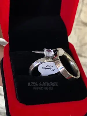 Both Wedding and Engagement Rings Available at a Good Price