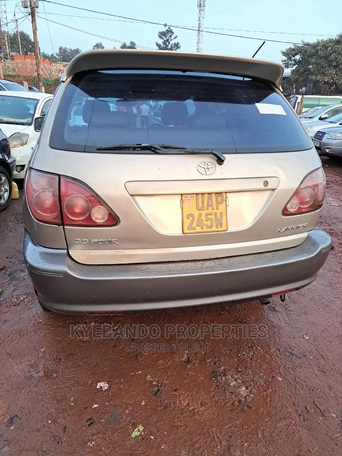 Toyota Harrier 3.0 V6 1999 Gold