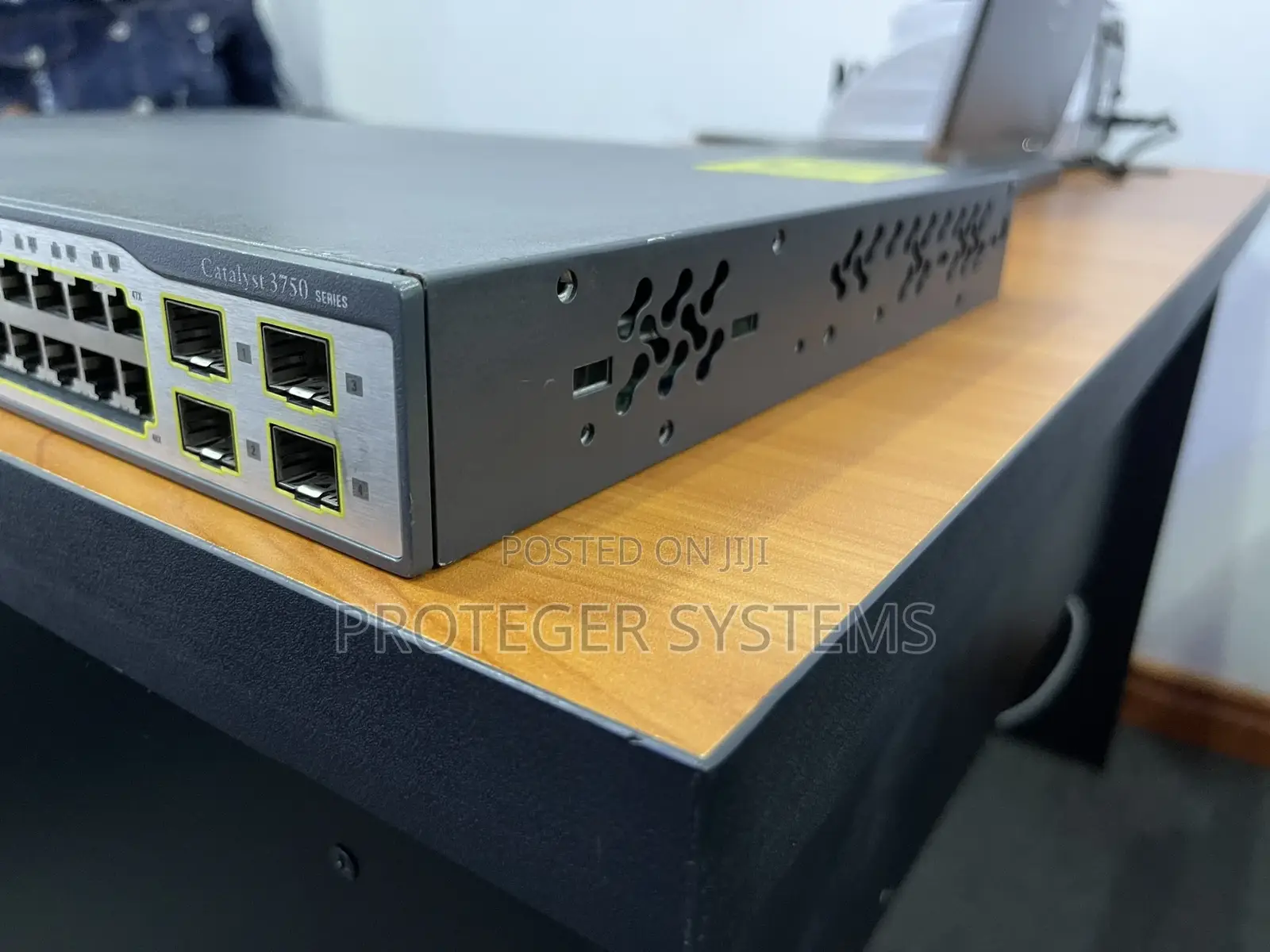 Cisco Catalyst 3750 48 Normal Network Switch
