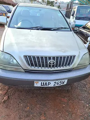 Toyota Harrier 3.0 V6 1999 Gold