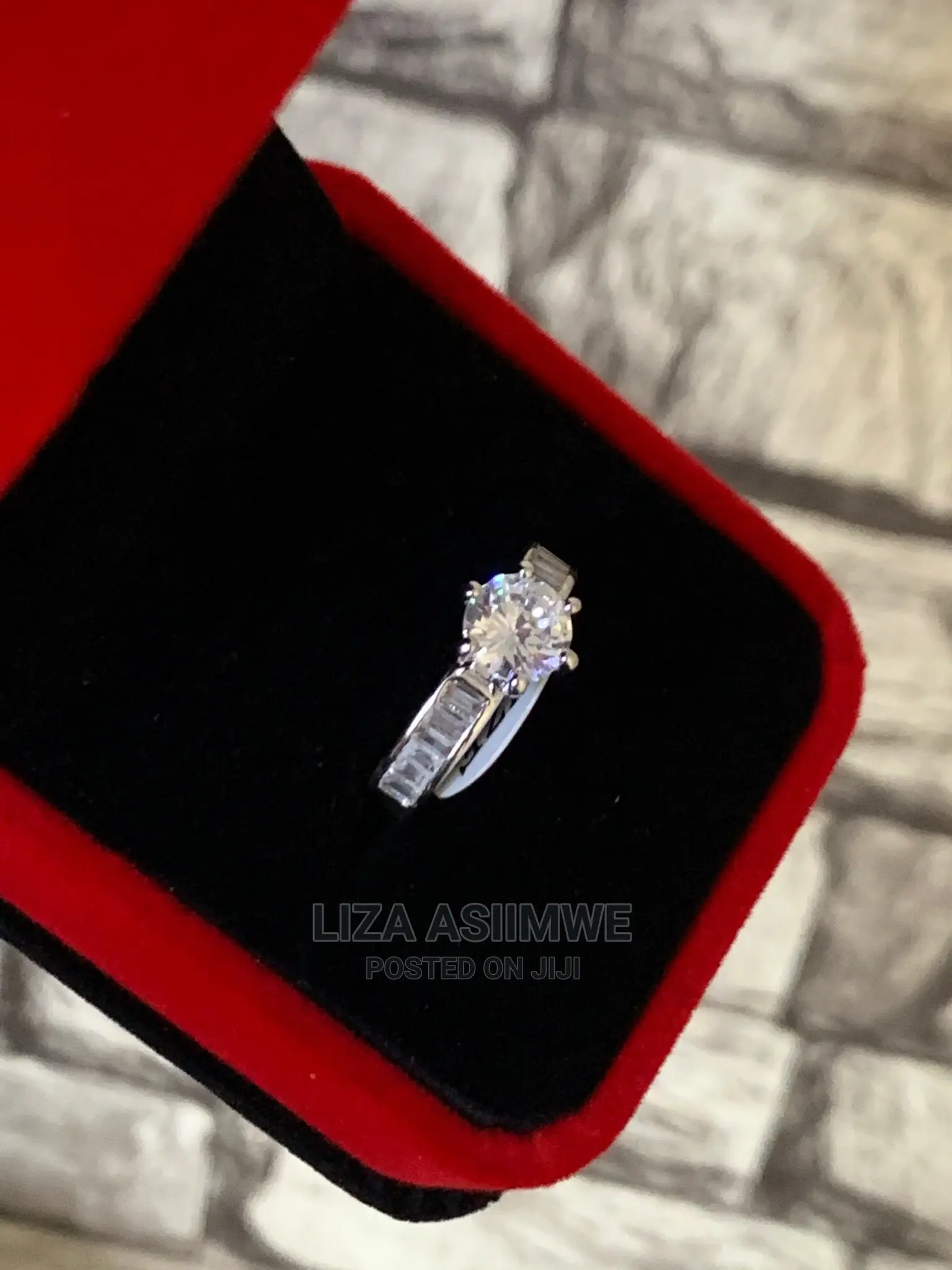 Engagement Rings Available at a Good and Fair Price