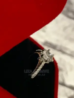 Engagement Rings Available With the Ring Box