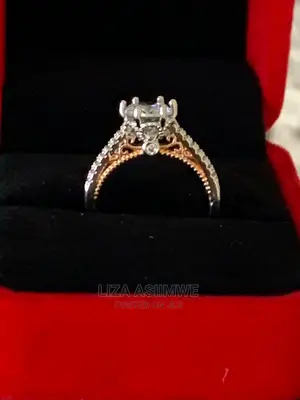 Engagement Rings Available With the Ring Box