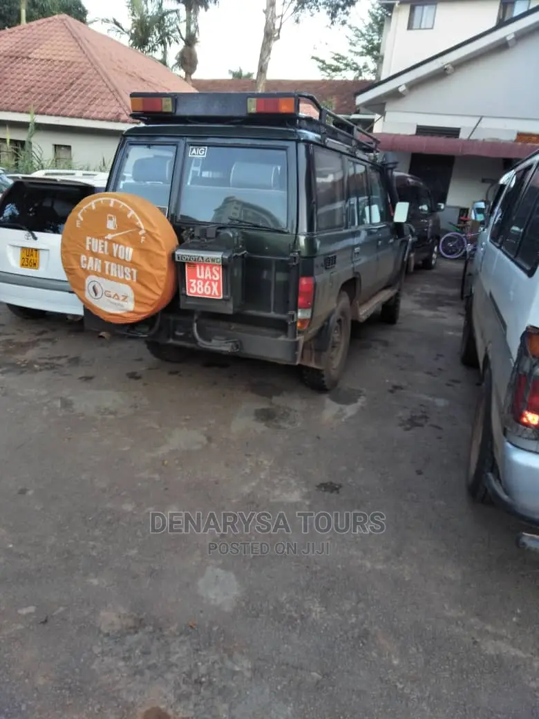 Tour Landcruiser for Hire-Rent