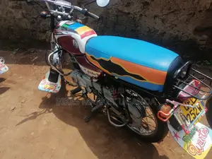 Bajaj Boxer 2017 Red