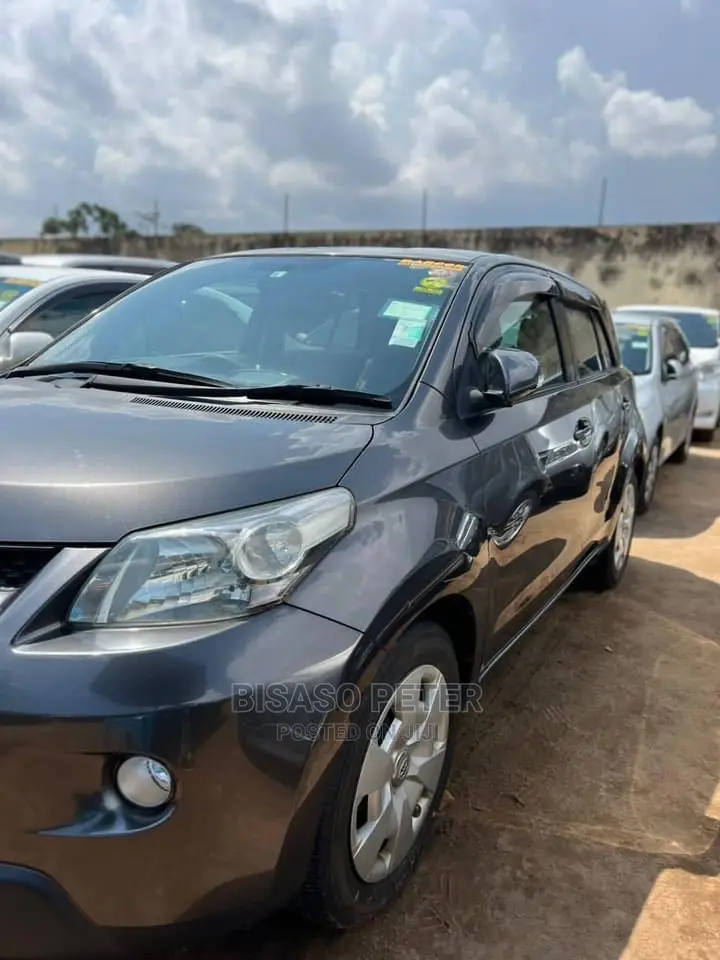 Toyota IST 2008 Gray