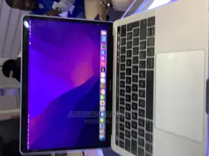 Laptop Apple MacBook Pro 2017 8GB Intel Core i5 SSD 512GB